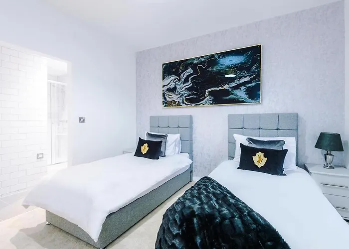 2 Bedroom Apartment Manchester Hosted By Mcr Dens